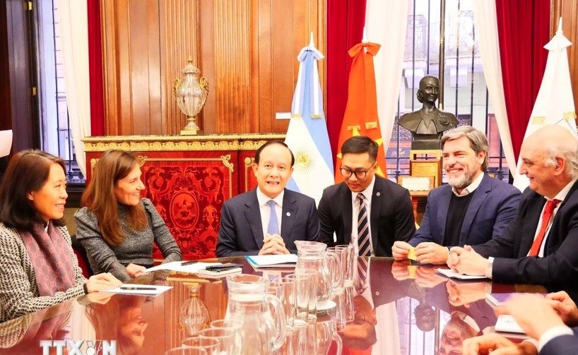 Hanoi, Argentinean localities look to broader cooperation